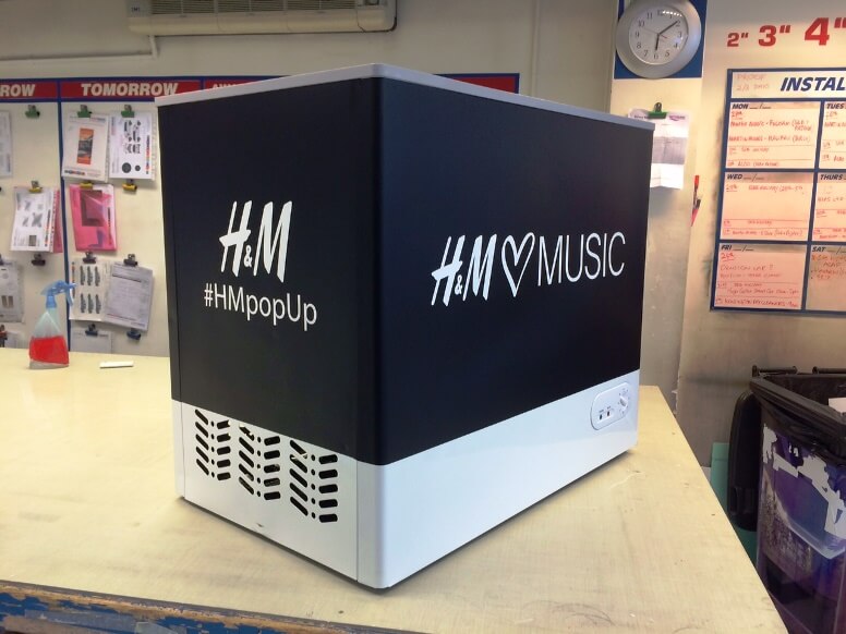 H&M pop up
